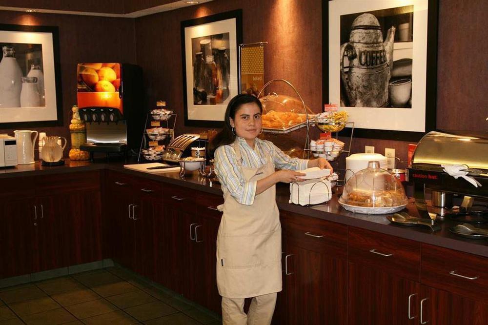 Hampton Inn Flemington Restoran foto