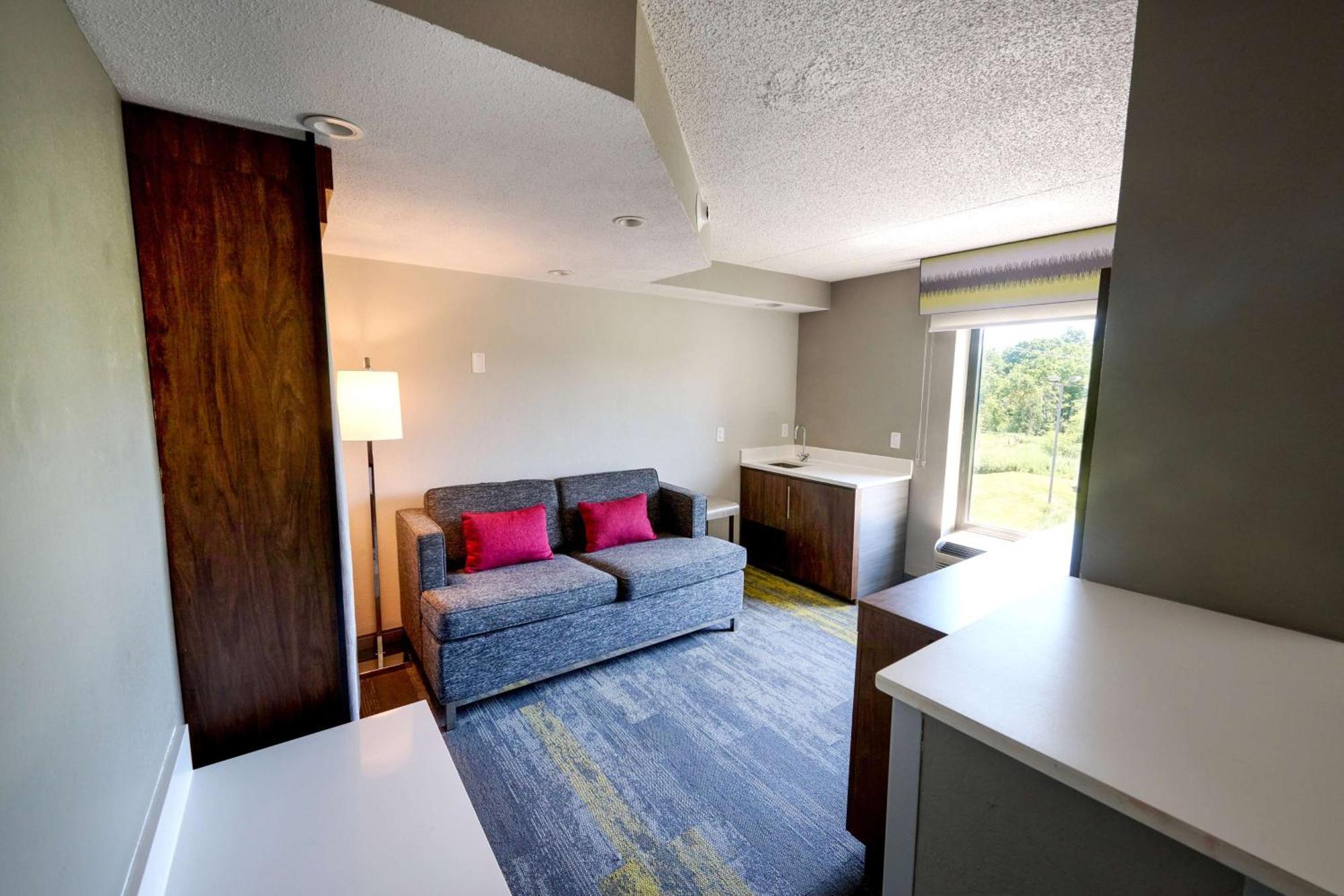 Hampton Inn Flemington Bagian luar foto