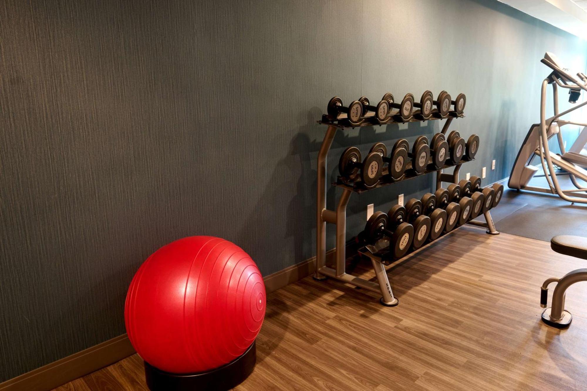 Hampton Inn Flemington Bagian luar foto